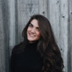 Meet your Posher, Ella